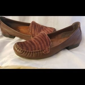 Bare Traps Flats Size 6.5 Animal Print